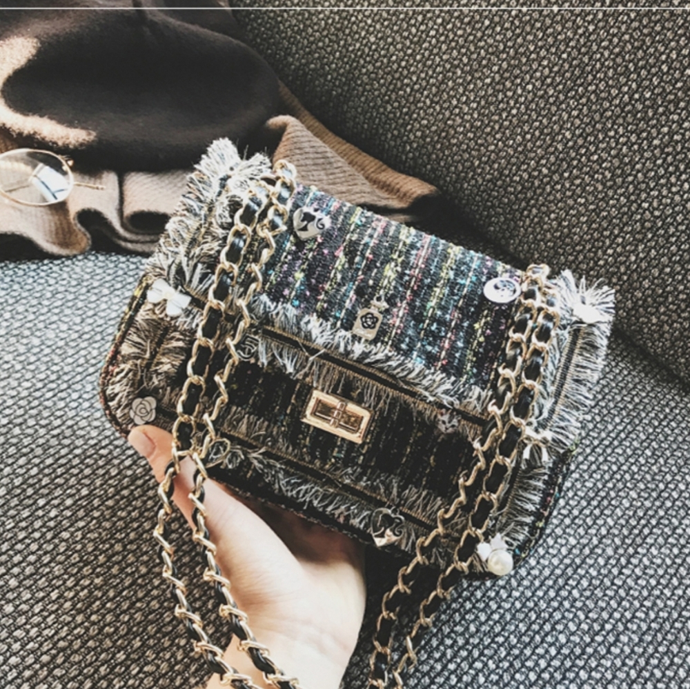 Exquisite Tweed Design Handbag - Picture 8 of 8
